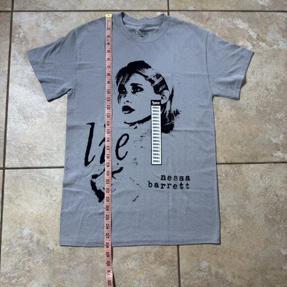 Nessa Barrett Lie Sketch Gray T-Shirt SMALL New - Picture 4 of 6